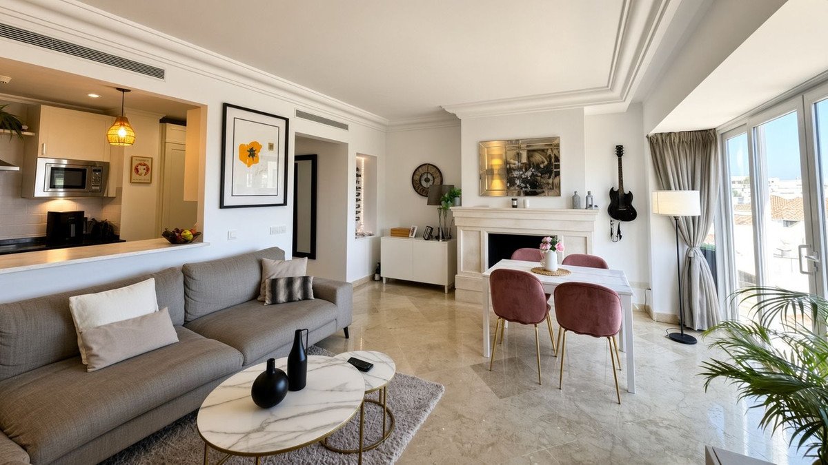 2 Bed Penthouse in Nueva Andalucía