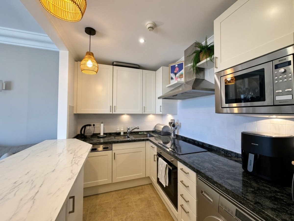 2 Bed Penthouse in Nueva Andalucía