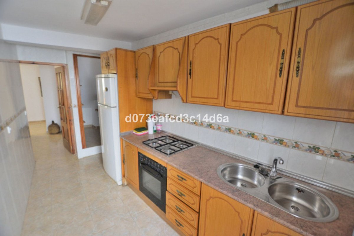 4 Bed Townhouse in Faraján