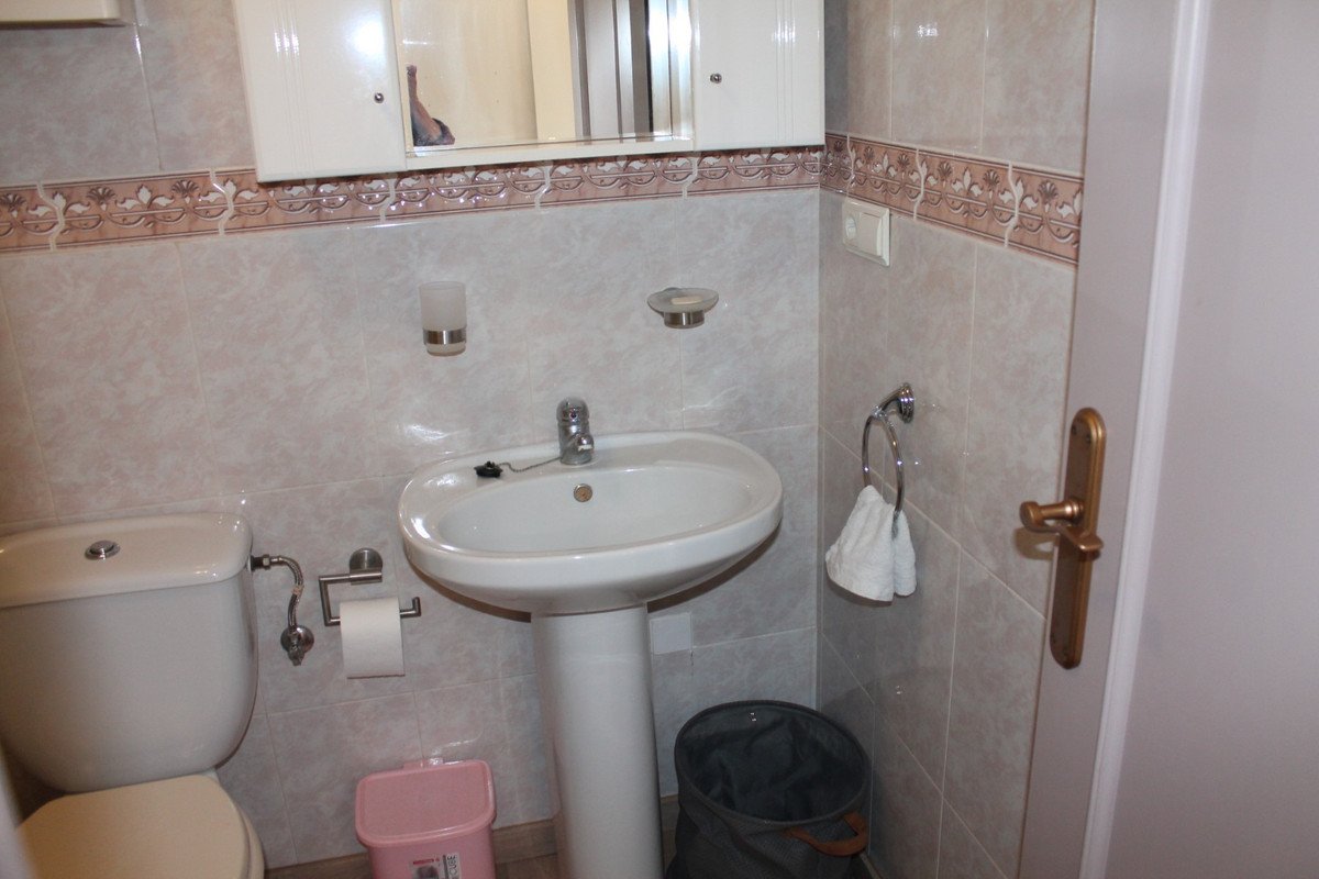 2 Bed Ground Floor Apartment in Playa Flamenca