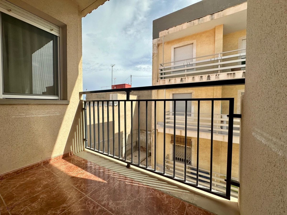 3 Bed Top Floor Apartment in Los Alcazares