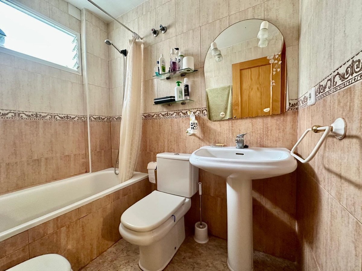 3 Bed Top Floor Apartment in Los Alcazares