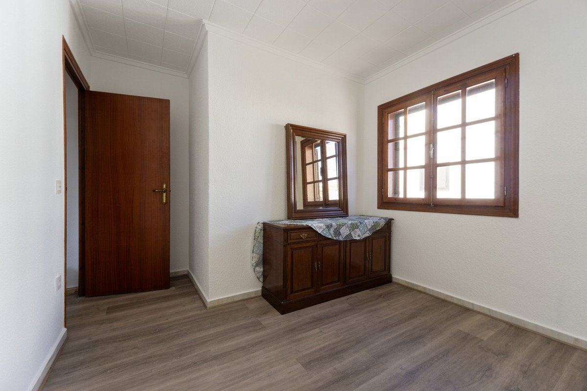 2 Bed Middle Floor Apartment in Pilar de la Horadada