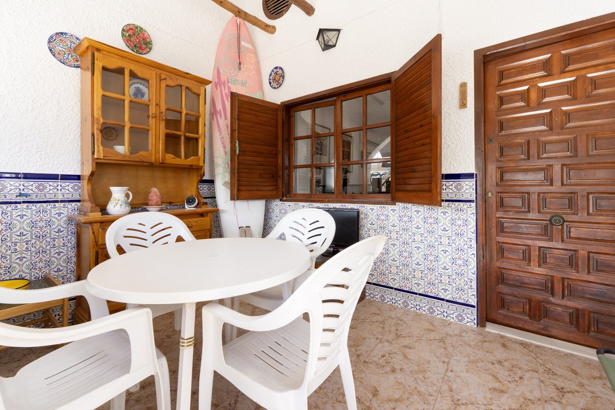 2 Bed Middle Floor Apartment in Pilar de la Horadada