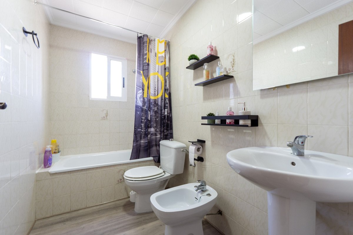 2 Bed Middle Floor Apartment in Pilar de la Horadada