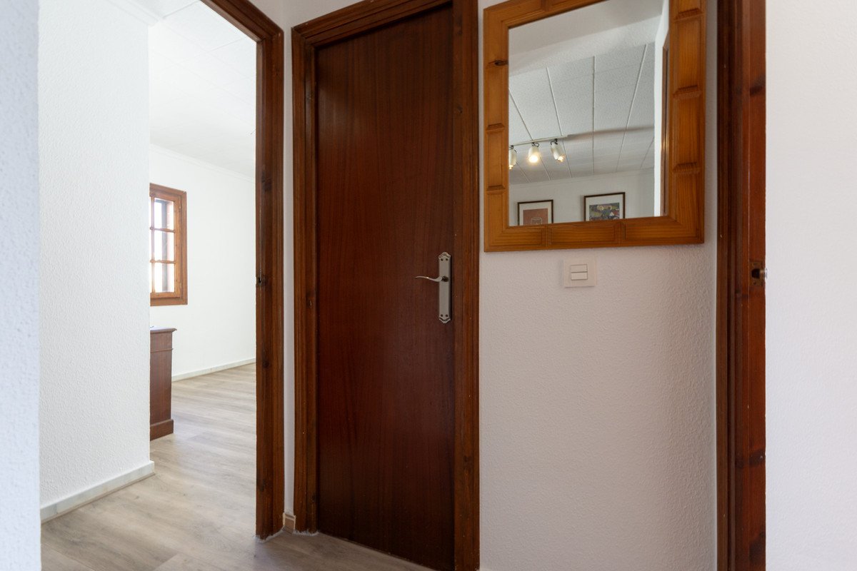 2 Bed Middle Floor Apartment in Pilar de la Horadada