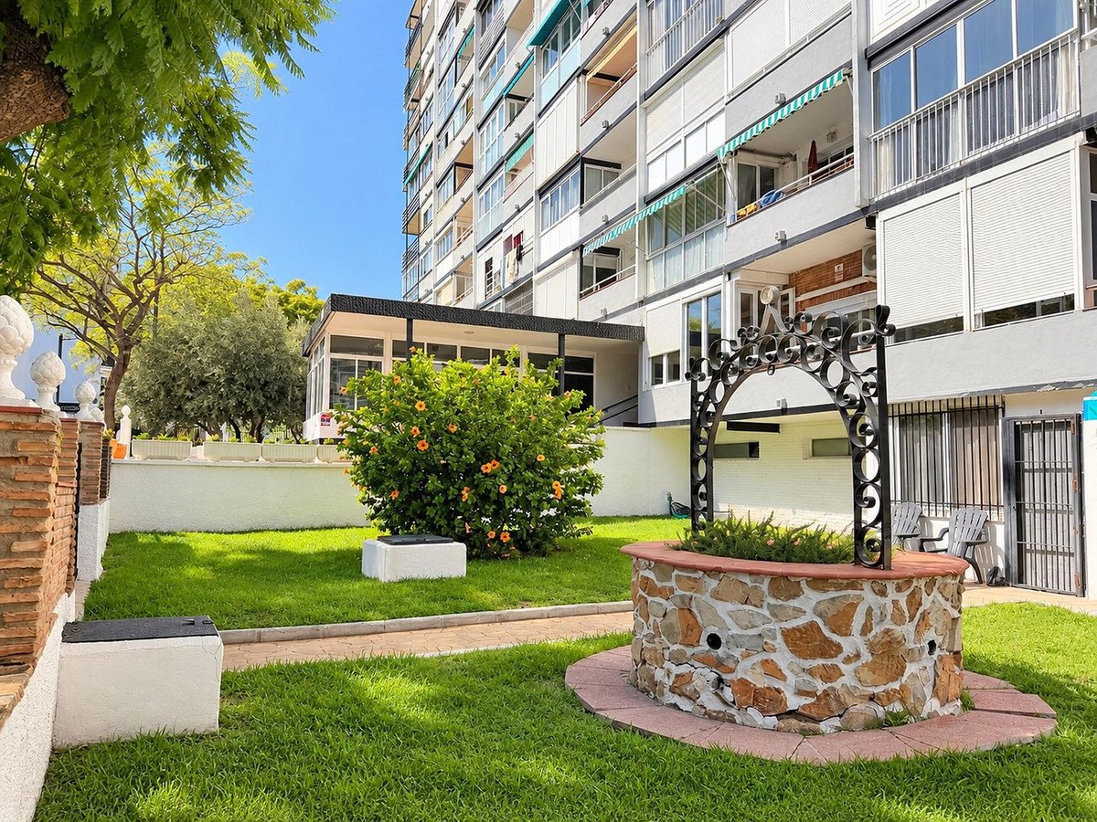 2 Bed Ground Floor Apartment in Benalmadena Costa