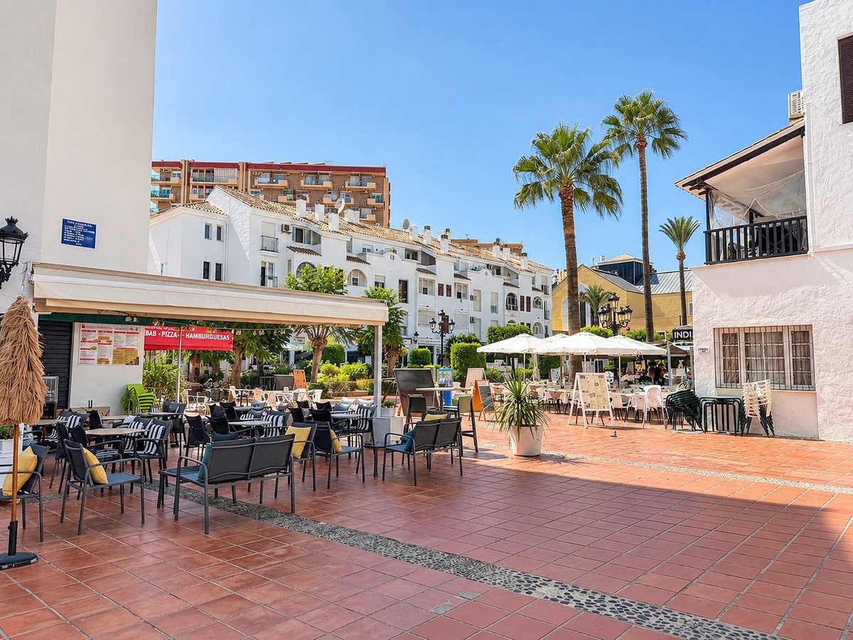 2 Bed Ground Floor Apartment in Benalmadena Costa
