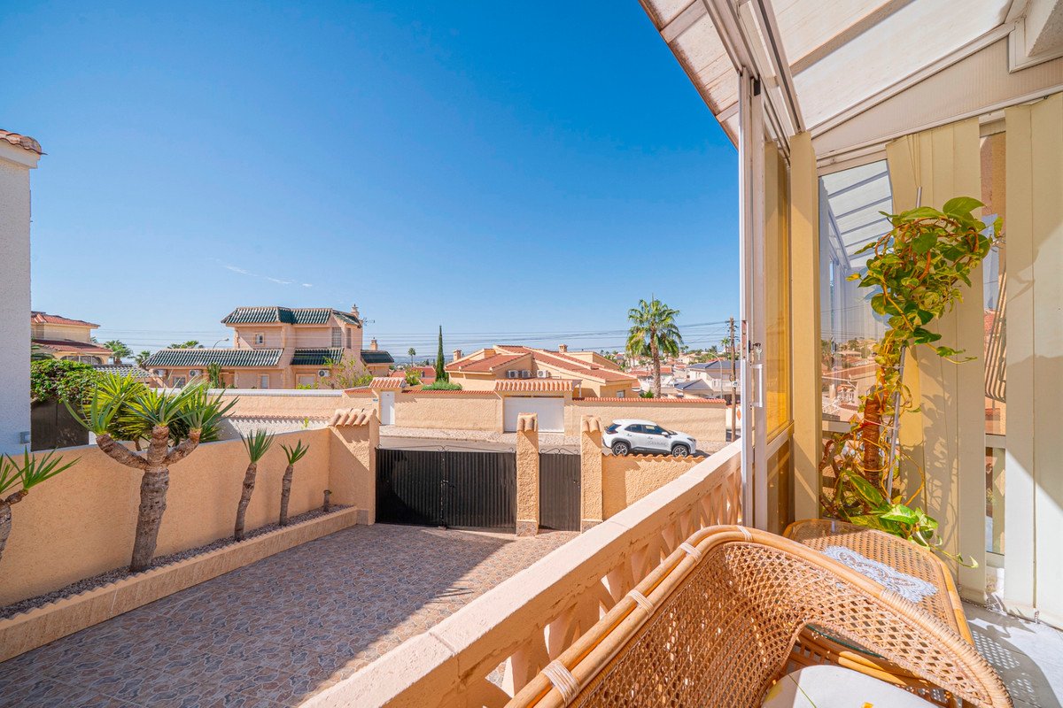 5 Bed Detached Villa in Ciudad Quesada