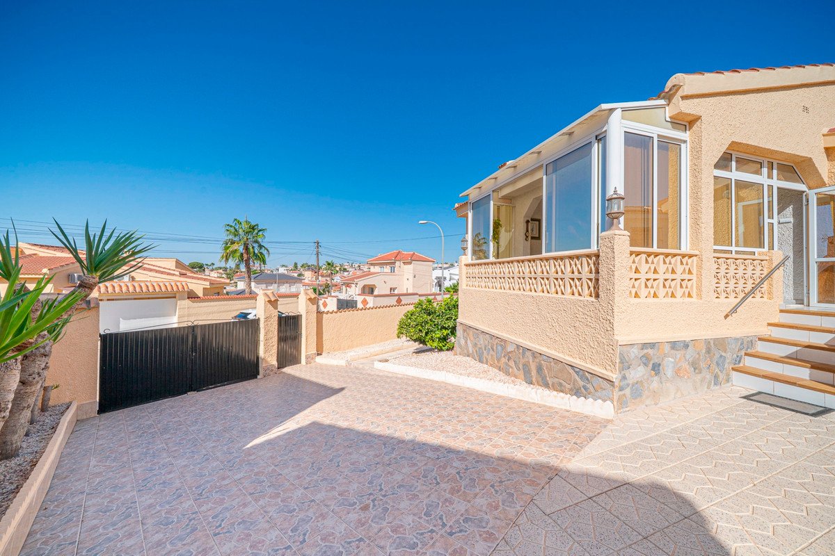 5 Bed Detached Villa in Ciudad Quesada