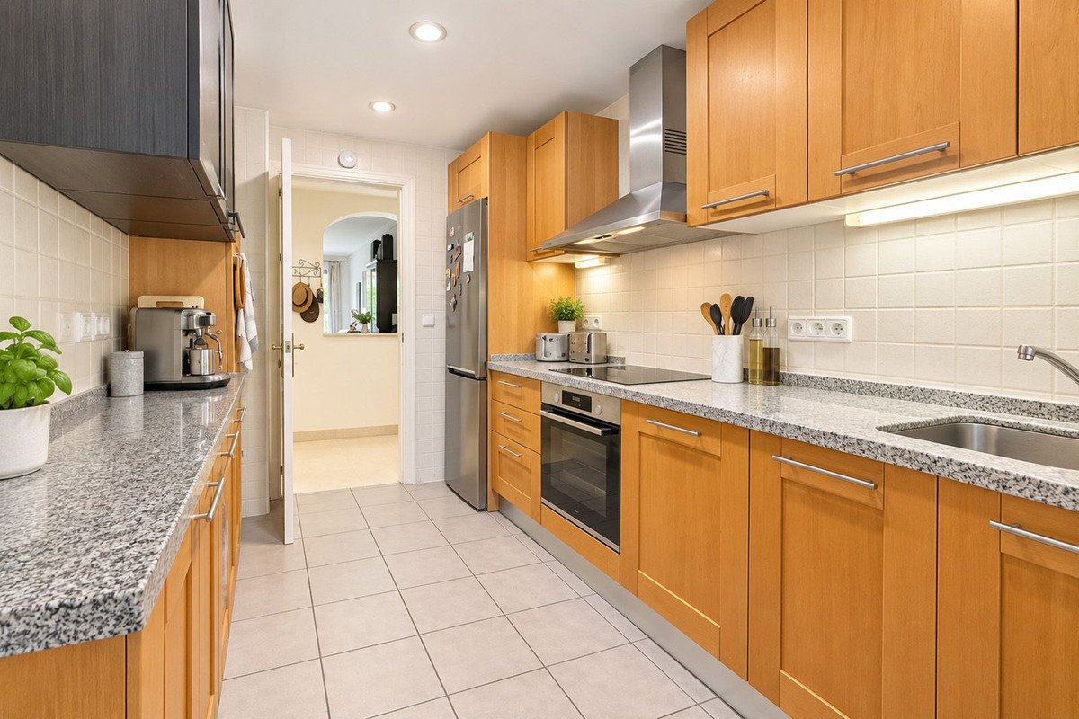 2 Bed Middle Floor Apartment in Los Arqueros