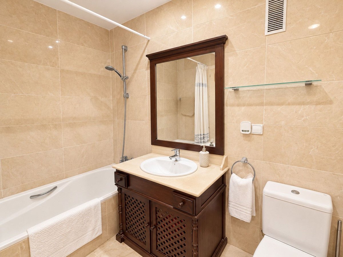 2 Bed Middle Floor Apartment in Los Arqueros
