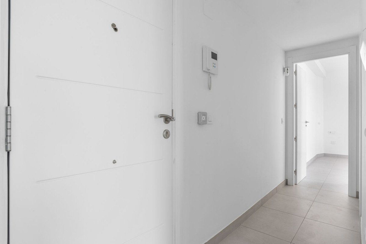 2 Bed Middle Floor Apartment in Mijas