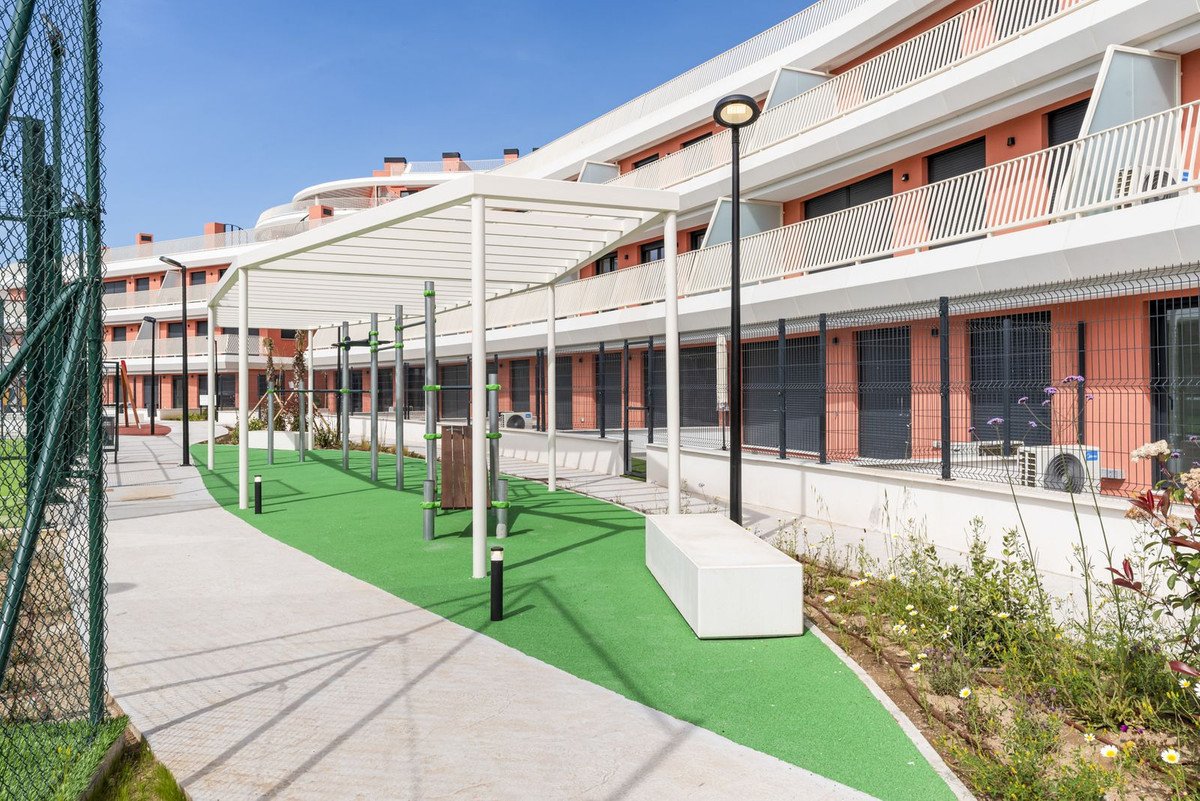 2 Bed Middle Floor Apartment in Mijas