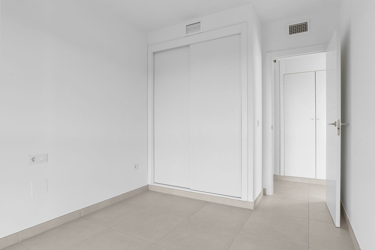 2 Bed Middle Floor Apartment in Mijas