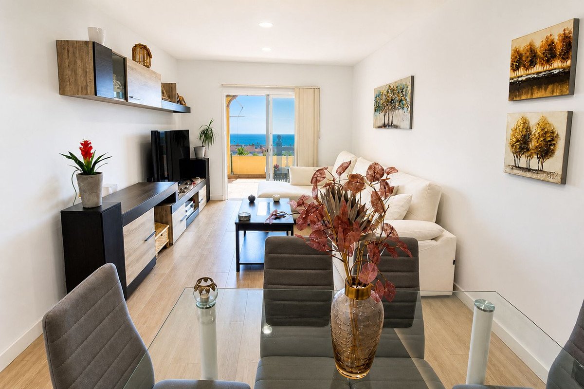 3 Bed Ground Floor Apartment in La Duquesa