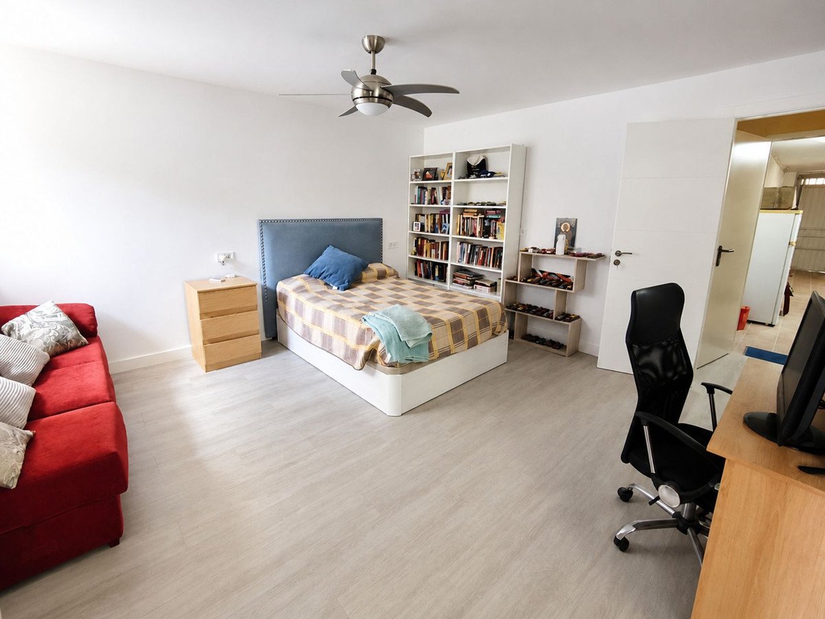 3 Bed Ground Floor Apartment in La Duquesa