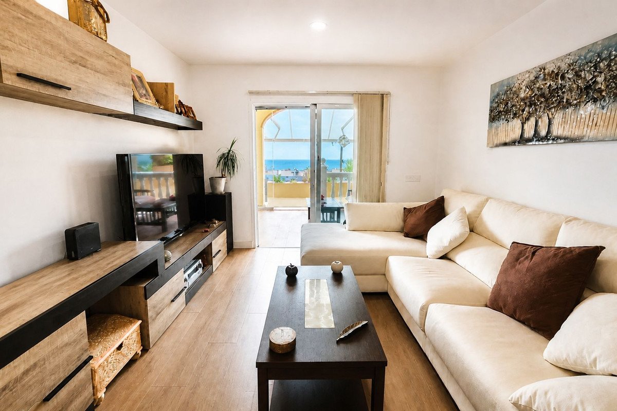 3 Bed Ground Floor Apartment in La Duquesa