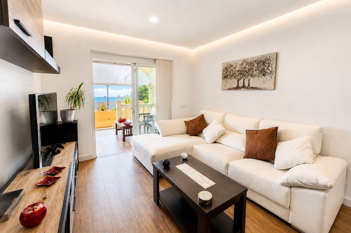 3 Bed Ground Floor Apartment in La Duquesa