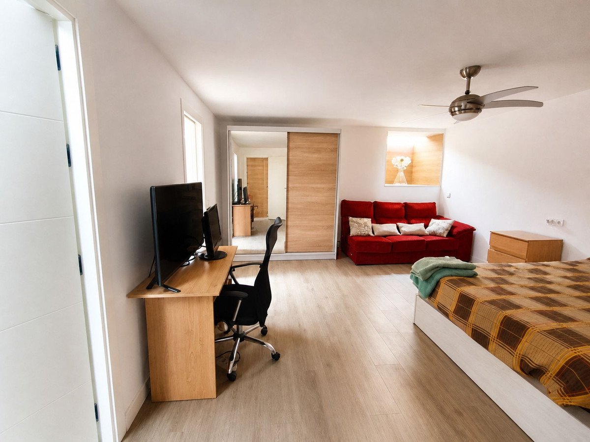 3 Bed Ground Floor Apartment in La Duquesa