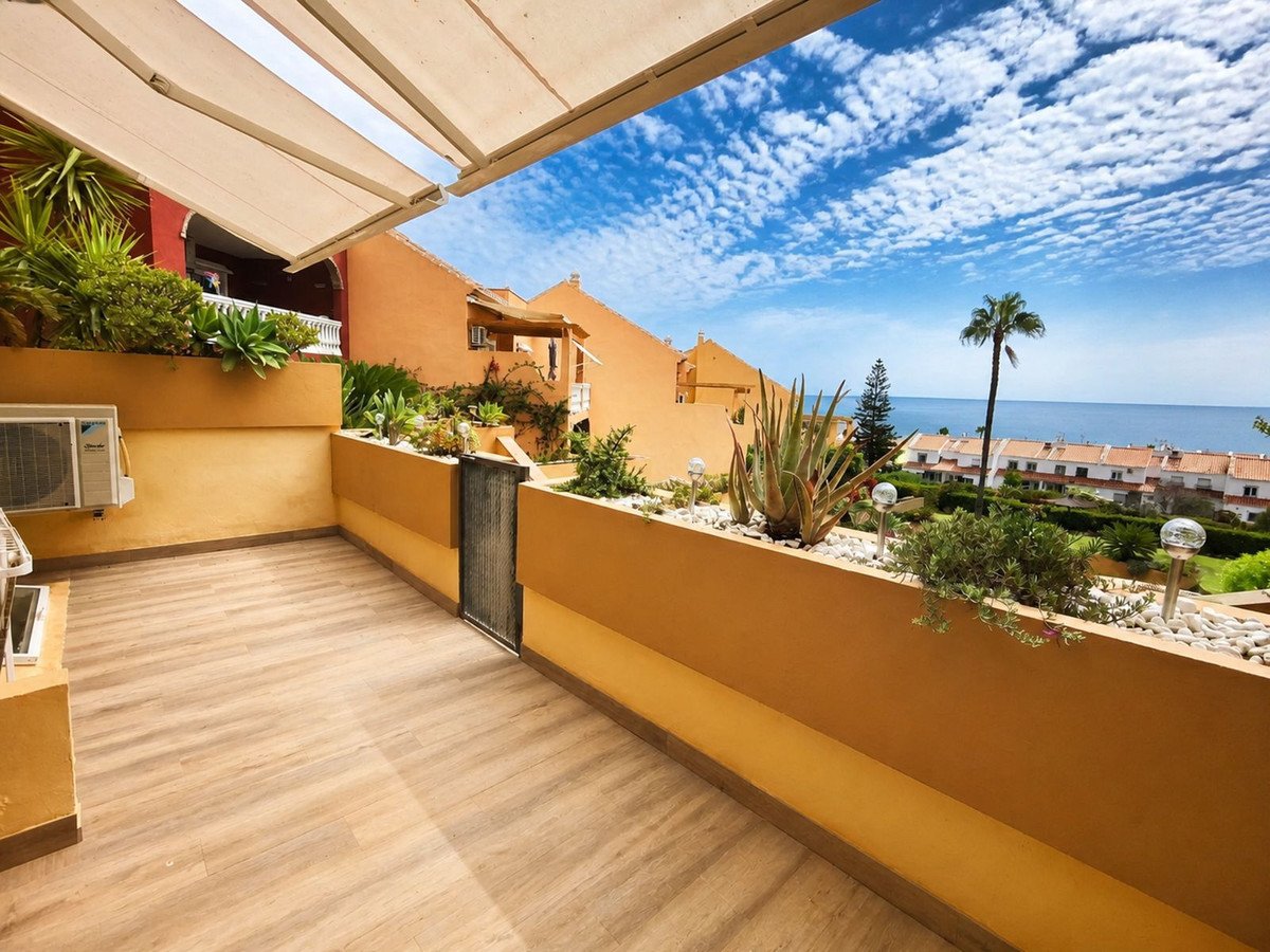 3 Bed Ground Floor Apartment in La Duquesa