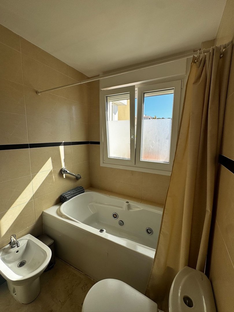 3 Bed Townhouse in El Chaparral