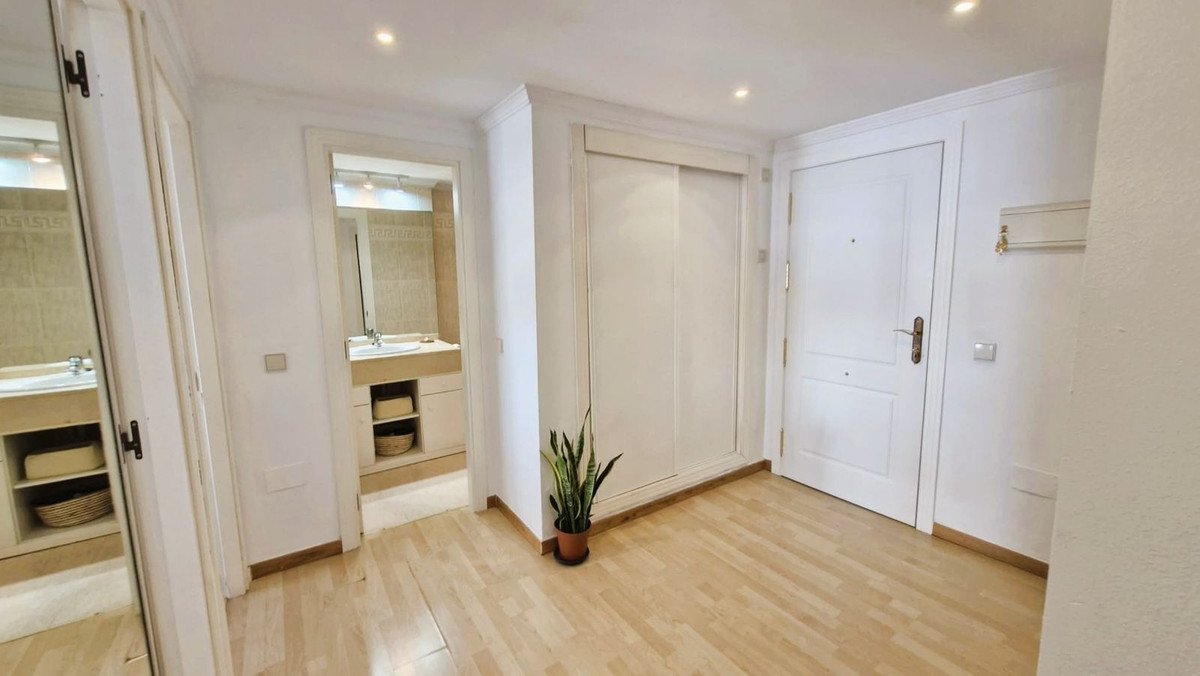 3 Bed Middle Floor Apartment in The Golden Mile