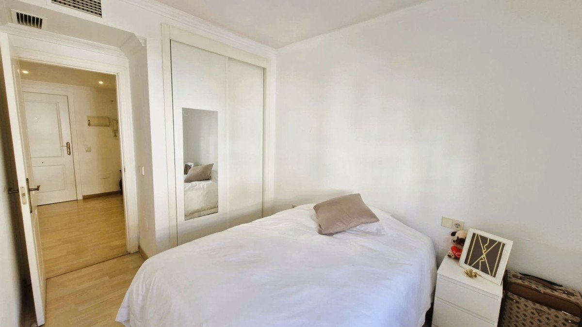 3 Bed Middle Floor Apartment in The Golden Mile