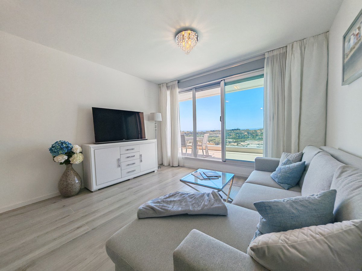 3 Bed Middle Floor Apartment in Cancelada