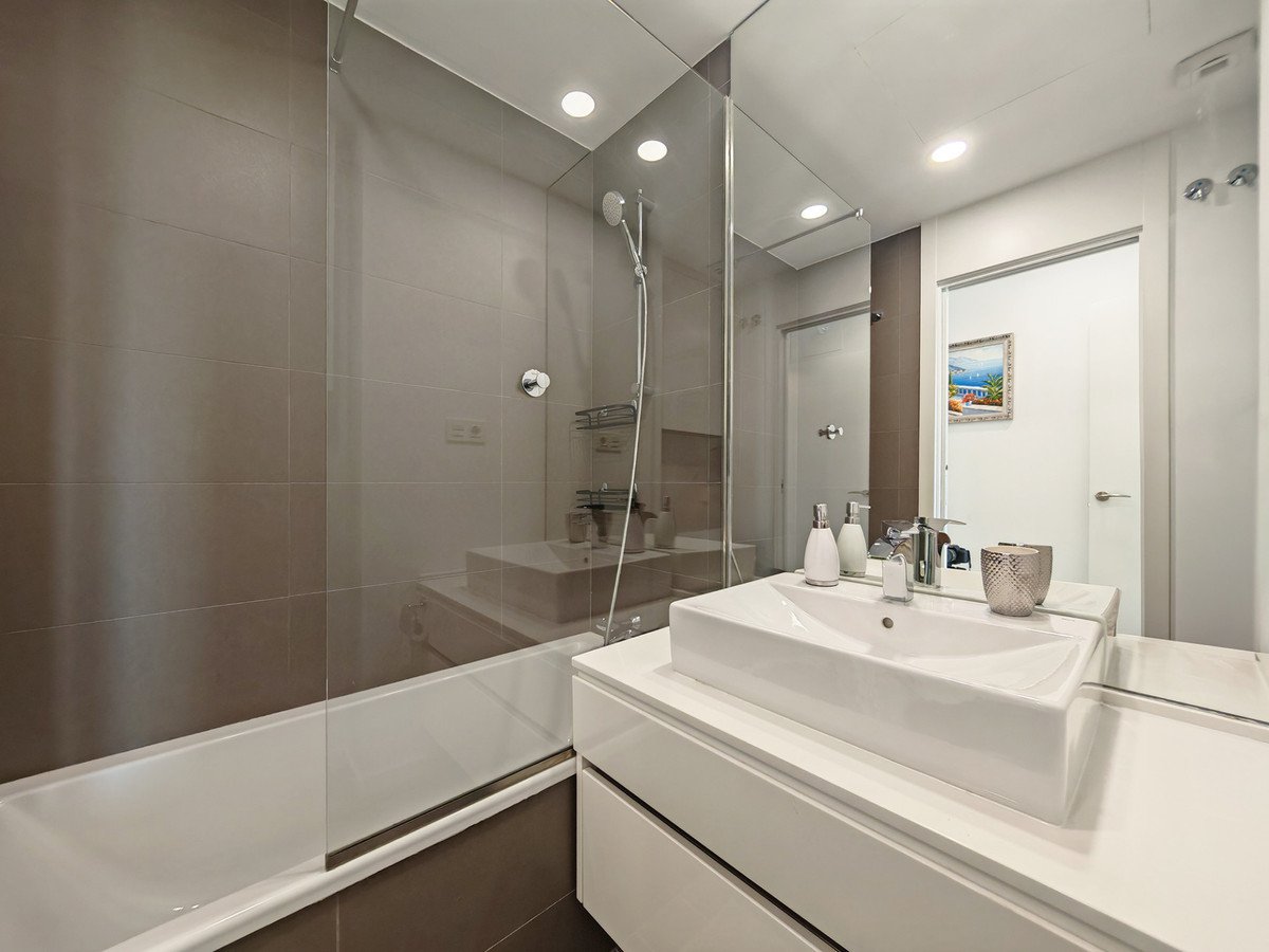 3 Bed Middle Floor Apartment in Cancelada