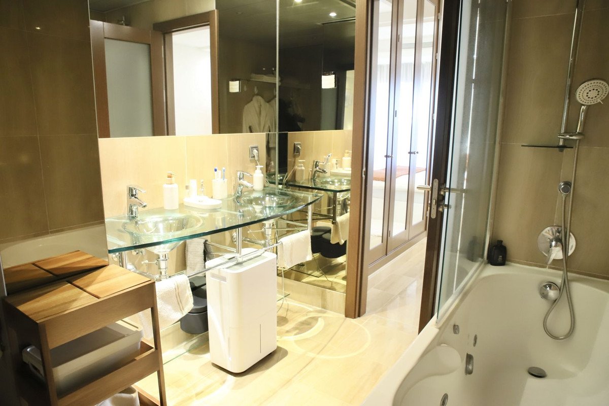 1 Bed Ground Floor Apartment in Estepona