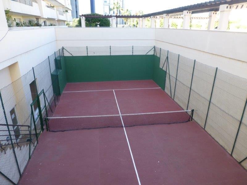 2 Bed Middle Floor Apartment in Puerto Banús
