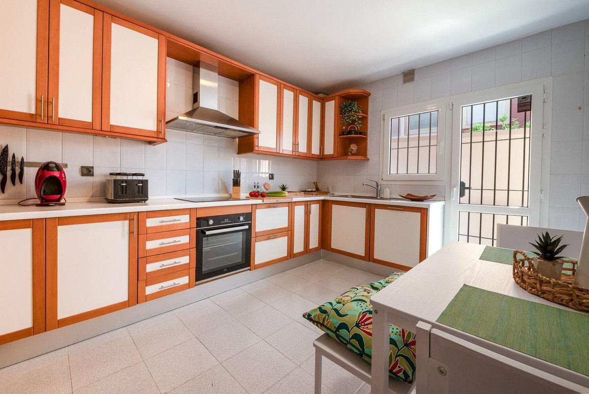 4 Bed Semi-Detached House in Marbella