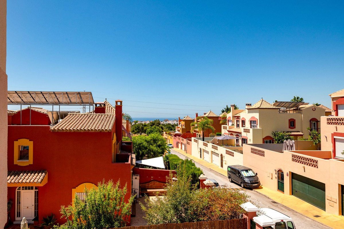 4 Bed Semi-Detached House in Marbella