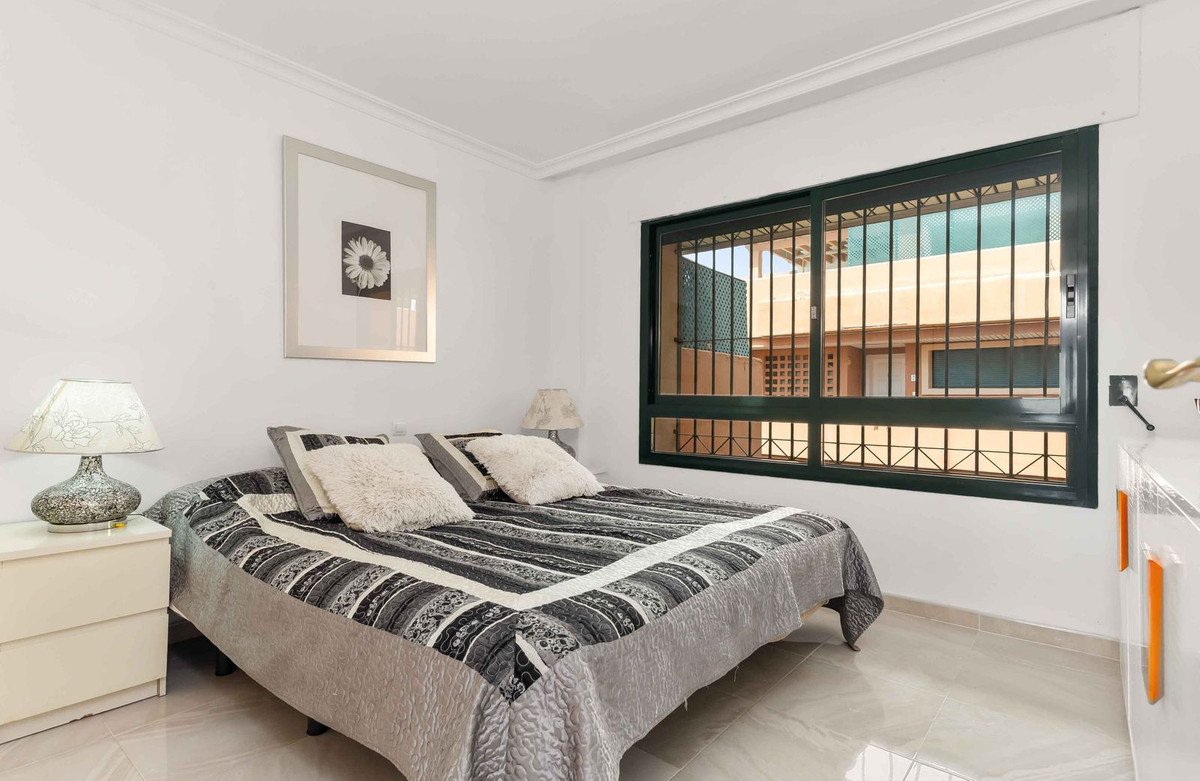3 Bed Top Floor Apartment in Cabopino
