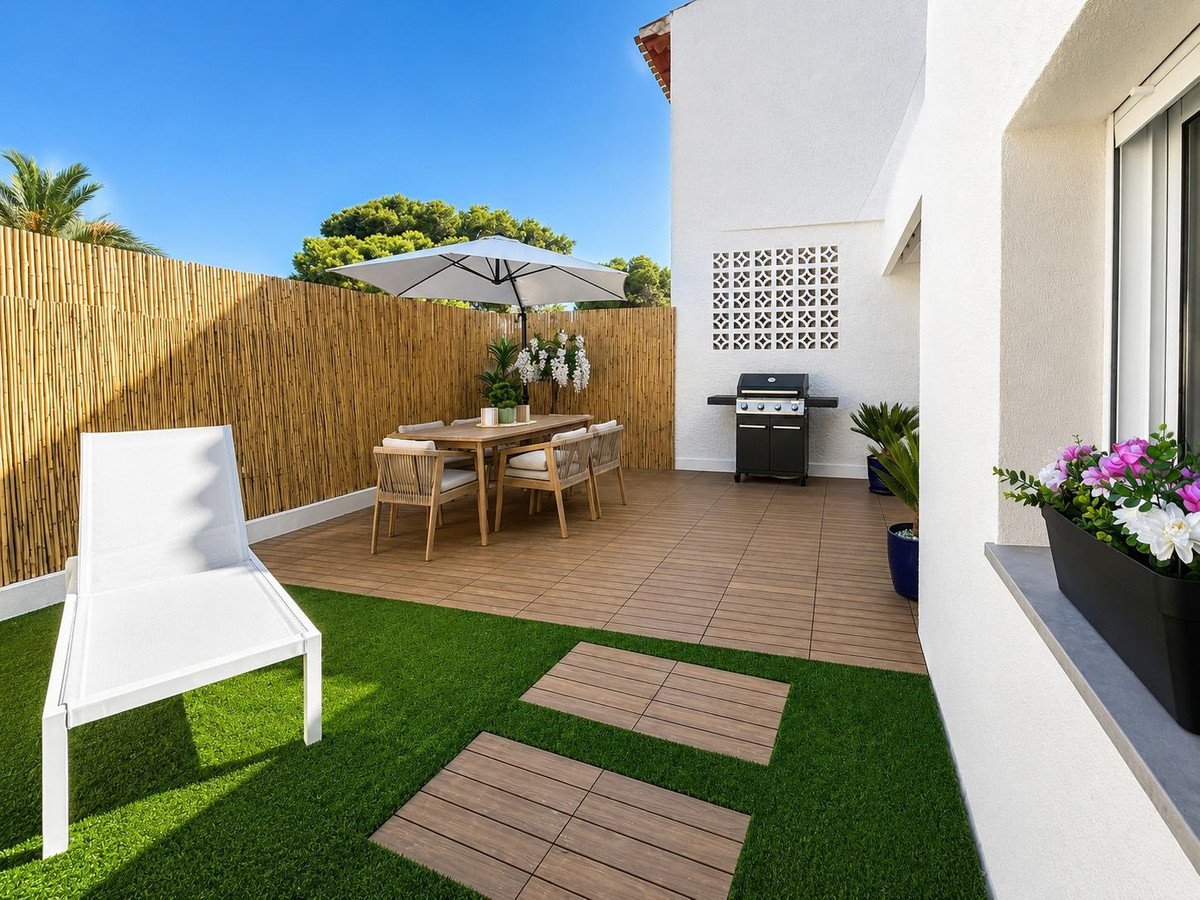 4 Bed Semi-Detached House in Punta Prima