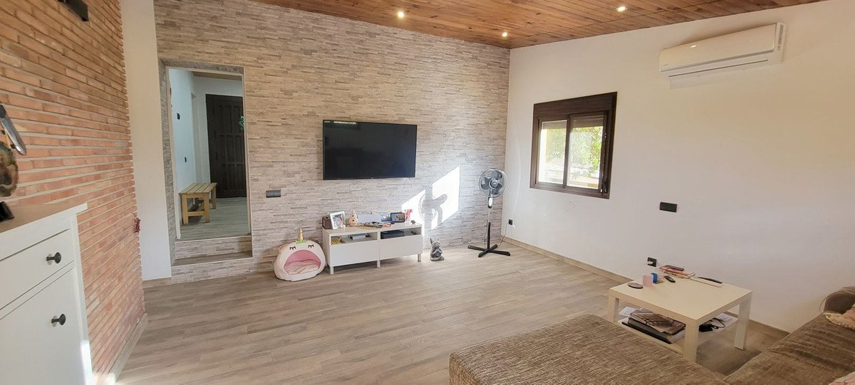 14 Bed Finca - Cortijo in Pizarra