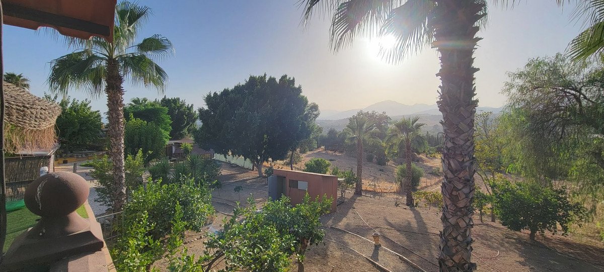 14 Bed Finca - Cortijo in Pizarra