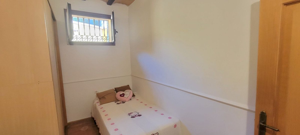 14 Bed Finca - Cortijo in Pizarra