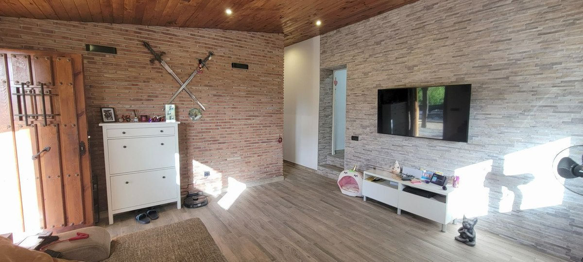 14 Bed Finca - Cortijo in Pizarra