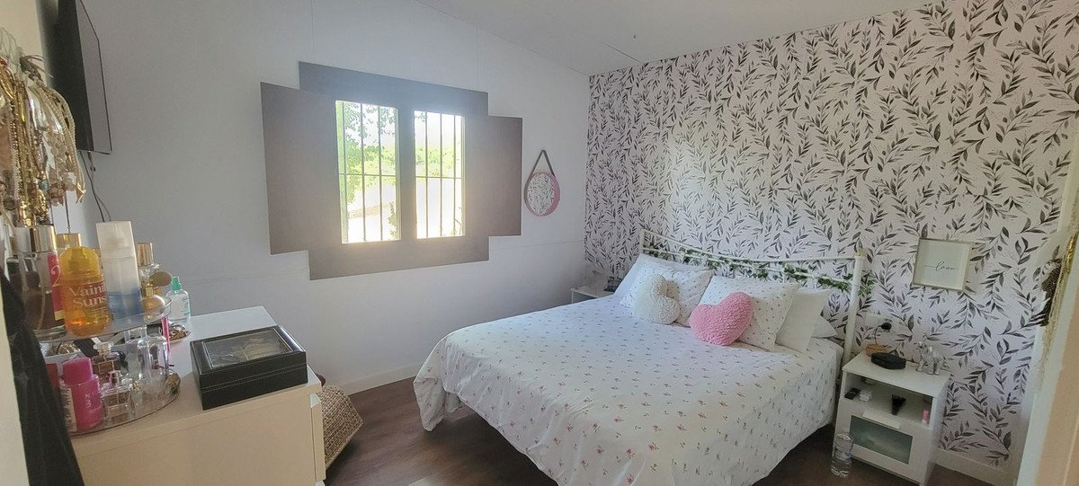 14 Bed Finca - Cortijo in Pizarra