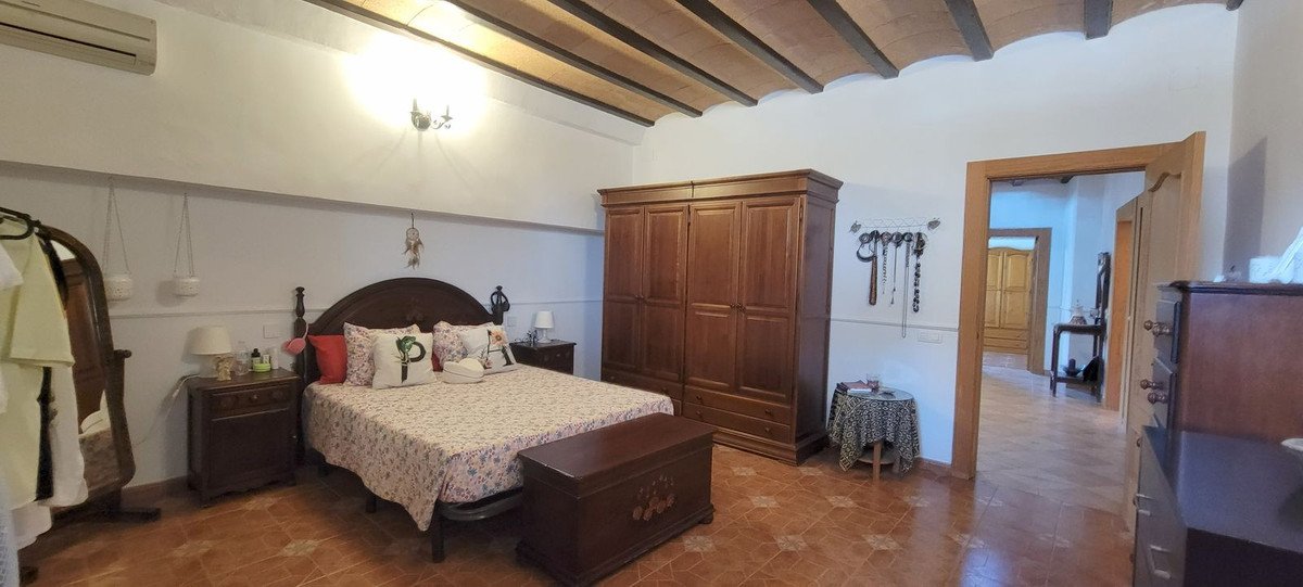 14 Bed Finca - Cortijo in Pizarra
