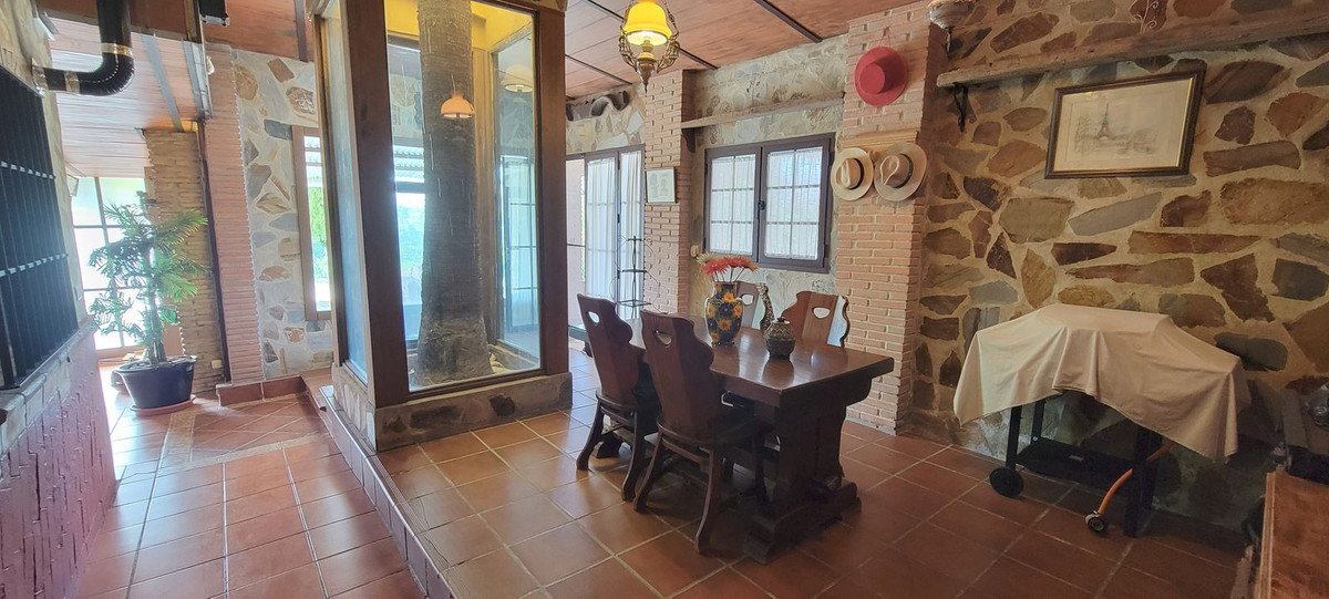 14 Bed Finca - Cortijo in Pizarra