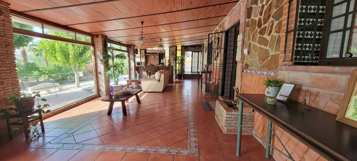 14 Bed Finca - Cortijo in Pizarra