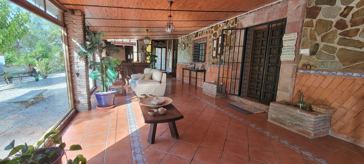 14 Bed Finca - Cortijo in Pizarra