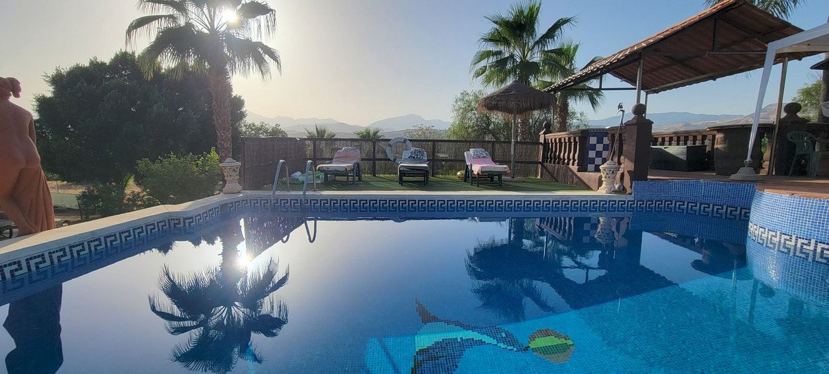 14 Bed Finca - Cortijo in Pizarra