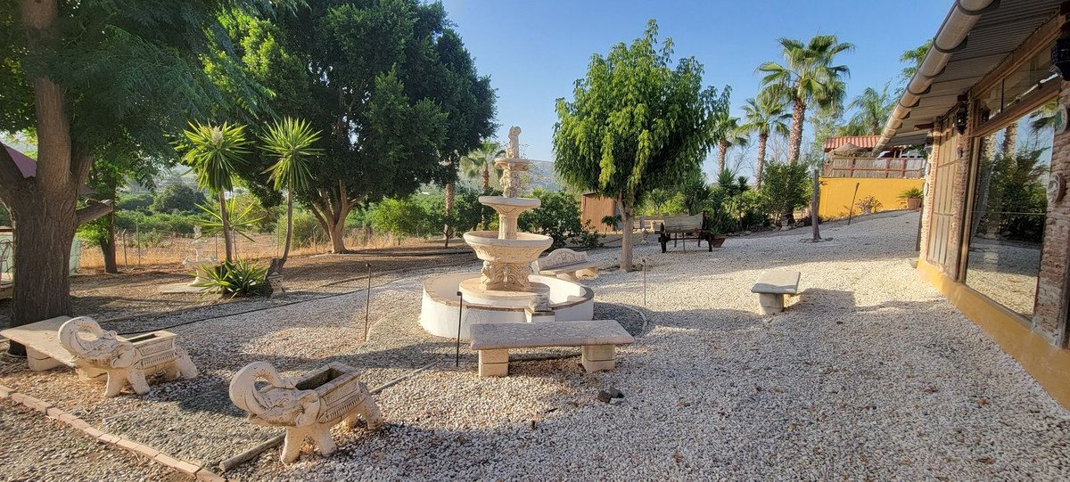 14 Bed Finca - Cortijo in Pizarra