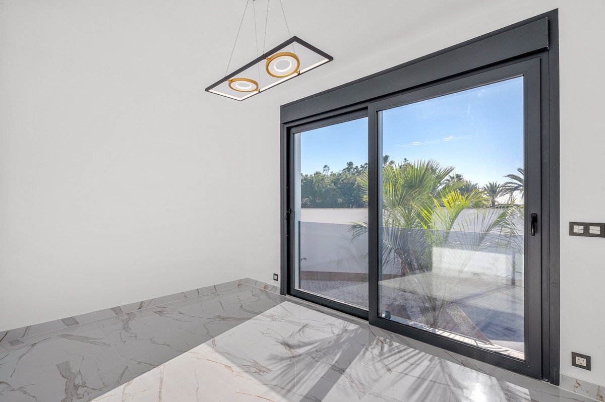 4 Bed Detached Villa in Rojales