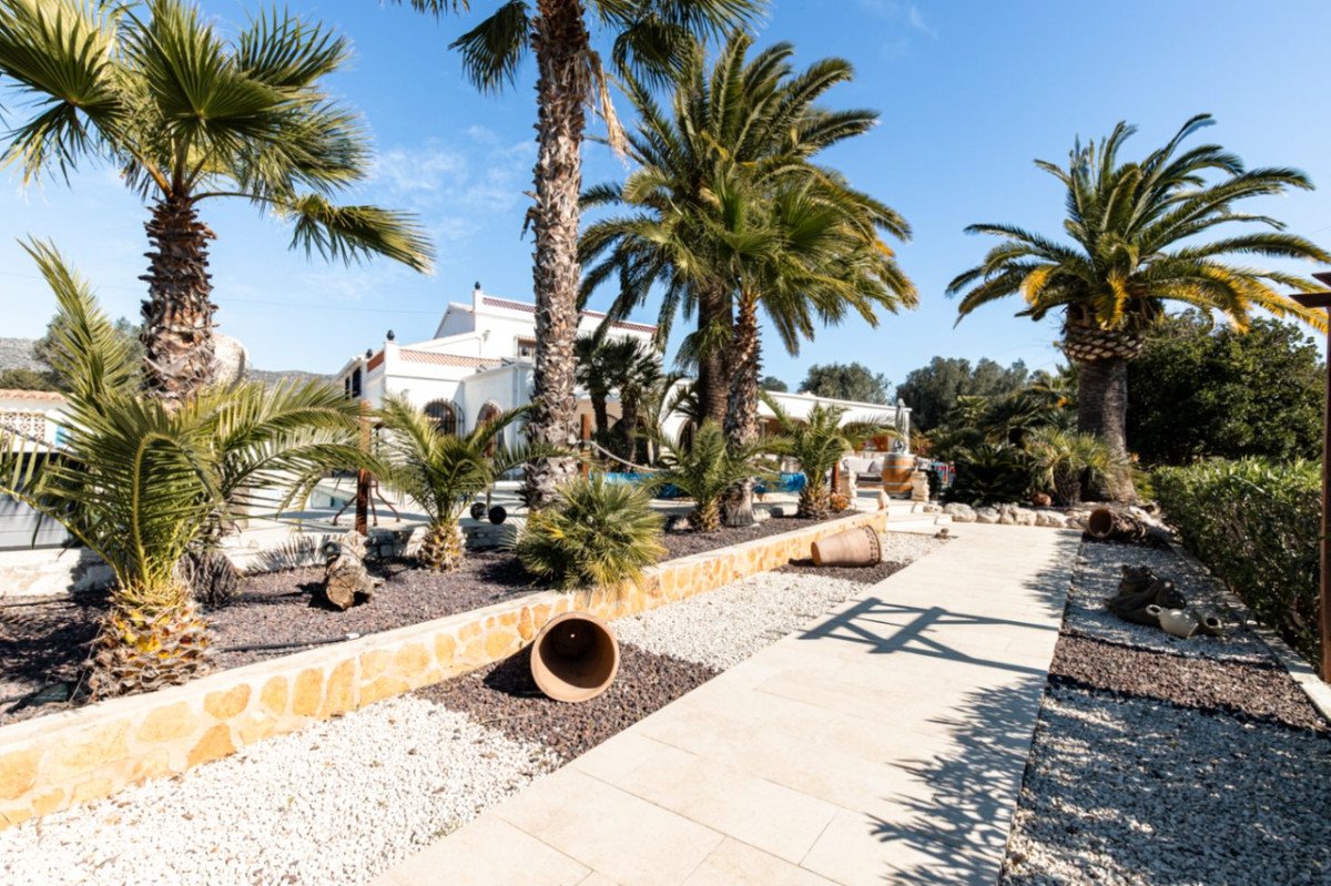3 Bed Finca - Cortijo in Canor
