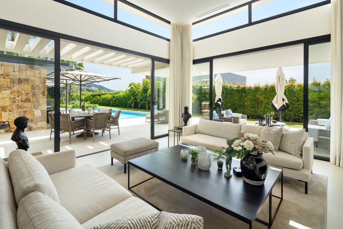 5 Bed Detached Villa in Nueva Andalucía